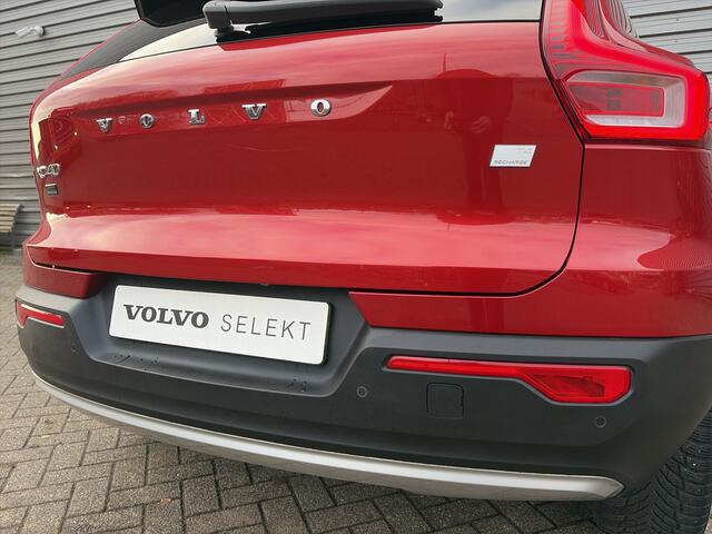 Volvo XC40 1.5 T4 Recharge Inscription / 19" Velgen / glazen panoramisch schuif-/kanteldak / Leder bekleding /