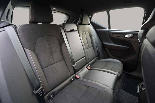 Volvo XC40 Recharge P8 AWD R-Design | Digital Cockpit | Camera | CarPlay | Adap. Cruise | Org NL