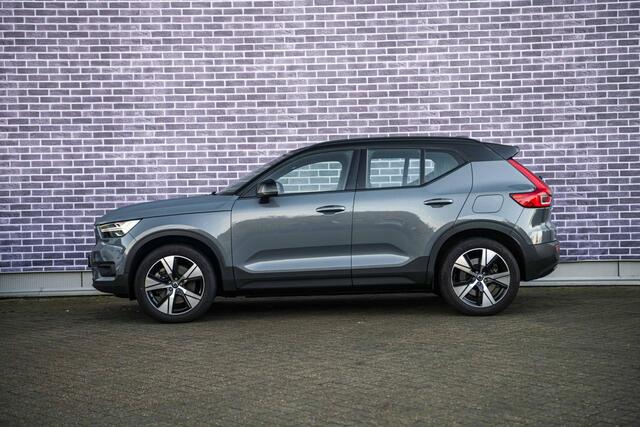 Volvo XC40 Recharge P8 AWD R-Design | Trekhaak | Harman Kardon Audio | Stoel-/Stuurverwarming | Panoramadak | 360° camera | Leder | BLIS |
