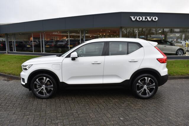 Volvo XC40 T4 211PK Recharge Inscription | Trekhaak | Panodak | H&K | ACC | Leder | Stuurverwarming | 360 Camera