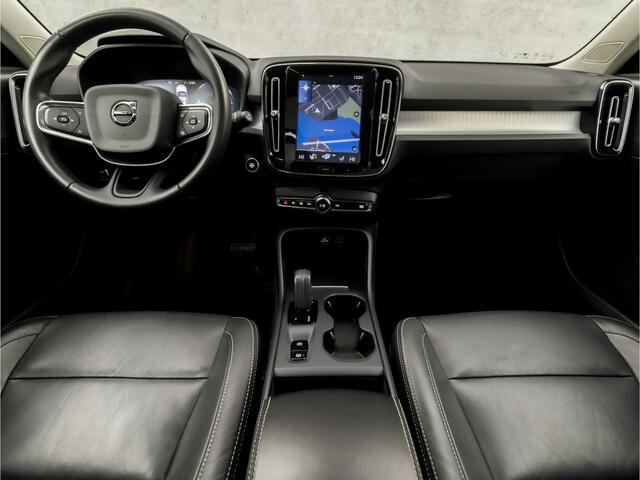 Volvo XC40 1.5 T5 Recharge Inscription 262Pk Automaat (PANORAMADAK, APPLE CARPLAY, LEDER, STUUR/STOELVERWARMING, TREKHAAK, CAMERA, KEYLESS, GETINT GLAS, ADAPTIVE CRUISE, ELEK ACHTERKLEP, NIEUWSTAAT)
