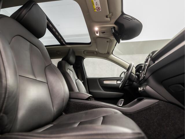 Volvo XC40 1.5 T5 Recharge Inscription 262Pk Automaat (PANORAMADAK, APPLE CARPLAY, LEDER, STUUR/STOELVERWARMING, TREKHAAK, CAMERA, KEYLESS, GETINT GLAS, ADAPTIVE CRUISE, ELEK ACHTERKLEP, NIEUWSTAAT)