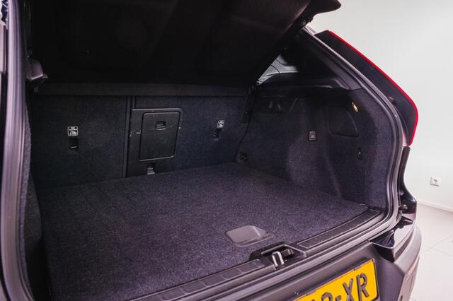 Volvo XC40 P8 AWD R-Design