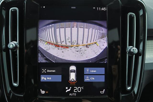 Volvo XC40 T3 Momentum - IntelliSafe Assist & Surround - Harman/Kardon audio - Adaptieve LED koplampen - Parkeercamera achter - Verwarmde voorstoelen - Parkeersensoren voor & achter - Elektr. bedienb. voorstoelen met geheugen links - Draadloze tel. lader - 18' LMV