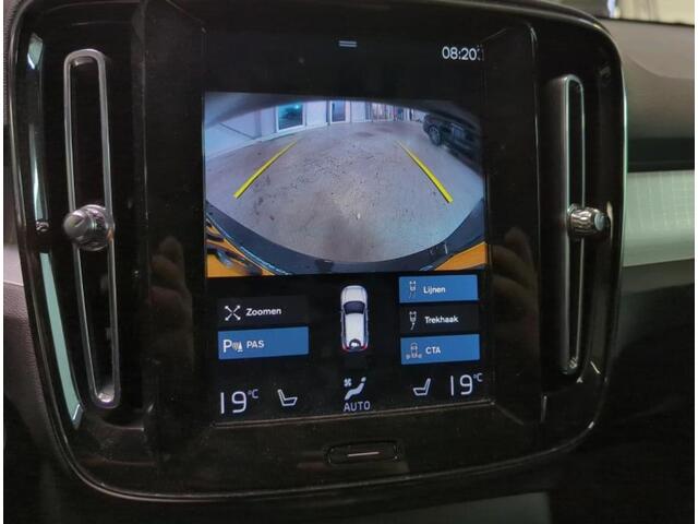 Volvo XC40 1.5 T5 Recharge 262 pk Business Pro Panodak Trekhaak ACC Pilot Assist Camera PDC v+a Adaptieve Cruise Stoelverwaring Stuurverwarming 19 Inch Velgen Carplay Android Plug in Hybride NL Auto 1e Eigenaar