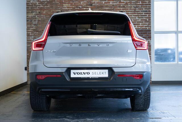 Volvo XC40 Single Motor Extended Range Ultimate 82 kWh | Panoramadak | Stoelverwarming | 360° Parkeercamera | Parkeersensoren voor + achter | Google infotainment | Stuurwielverwarming | 20'' Lichtmetalen velgen |
