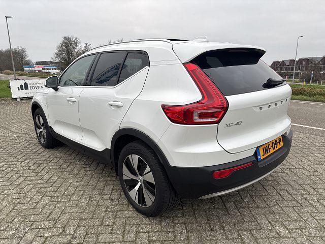Volvo XC40 1.5 T5 Recharge Inscription | Panoramadak | Trekhaak | Adaptive cruise control | Harman Kardon audio | Stoelverwarming |