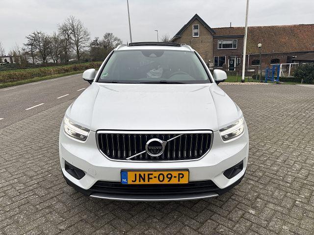 Volvo XC40 1.5 T5 Recharge Inscription | Panoramadak | Trekhaak | Adaptive cruise control | Harman Kardon audio | Stoelverwarming |