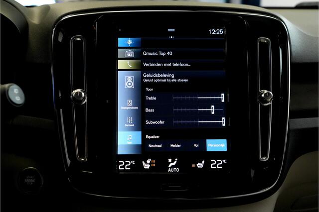 Volvo XC40 1.5 T5 Plug-in Hybrid 193kW/262pk DCT7 Ultimate Bright FACELIFT! PANORAMADAK + HARMAN/KARDON + ADAPT.CRUISE + PILOT ASSIST + NAVI SENSUS + BLIS + LANE ASSIST + EL.STOELEN + STOEL-&STUURVERWARMING + CAMERA + KEYLESS + PARKSENSOREN V&A + 20" LM-VELGEN!!