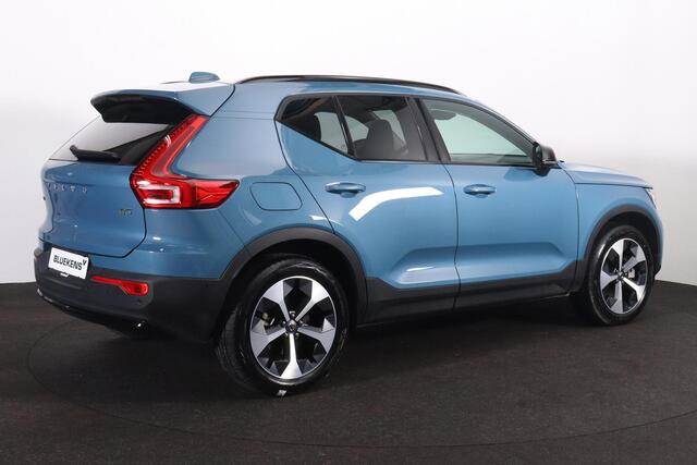 Volvo XC40 B3 Ultimate Dark - Panorama/schuifdak - IntelliSafe Assist & Surround - 360º Camera - Harman/Kardon audio - Verwarmde voorstoelen & stuur - Parkeersensoren voor & achter - Elektr. bedienb. voorstoelen met geheugen links - Draadloze tel. lader - Extra geti