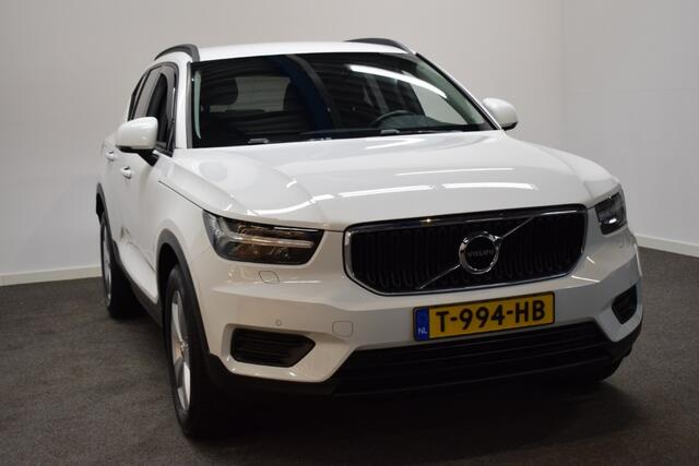 Volvo XC40 T3 157pk/ Trekhaak 1600kg/ Apple CarPlay/ Cruise/ Parkeerverw./ Stuur & Stoel verw./ Achterbank verw