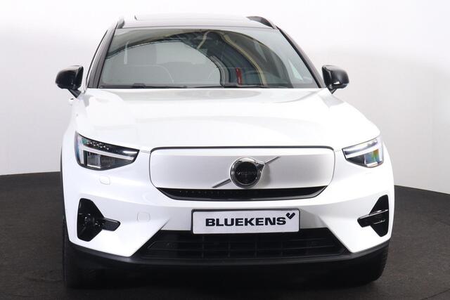 Volvo XC40 Twin Ultimate 78 kWh - Panorama/schuifdak - IntelliSafe Assist & Surround - 360º Camera - Harman/Kardon audio - Verwarmde voorstoelen & stuur - Parkeersensoren voor & achter - Elektr. bedienb. voorstoelen met geheugen links - Draadloze tel. lader - Warmte