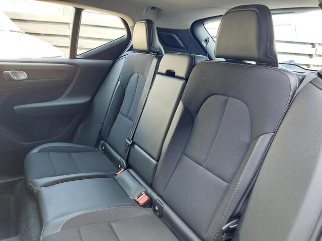 Volvo XC40 2.0 T4 R-Design | Leder | Trekhaak | Panodak