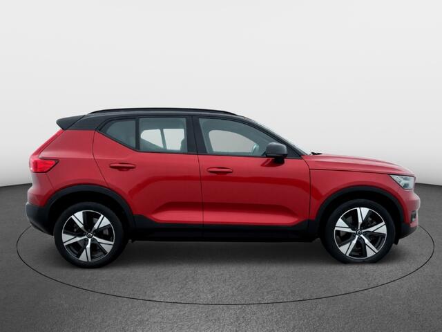 Volvo XC40 Recharge P8 AWD R-Design 408PK | Leder | Trekhaak