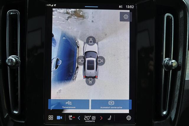 Volvo XC40 B3 Plus Black Edition - Panorama/schuifdak - IntelliSafe Assist & Surround - 360º Camera - Harman/Kardon audio - Verwarmde voorstoelen & stuur - Parkeersensoren voor & achter - Elektr. bedienb. voorstoelen met geheugen links - Draadloze tel. lader - Extra