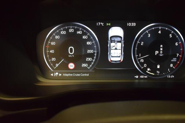 Volvo XC40 2.0 B4 198pk AUT8 R-Design Adapt. Cruise/ Camera/ Stoelverwarming/