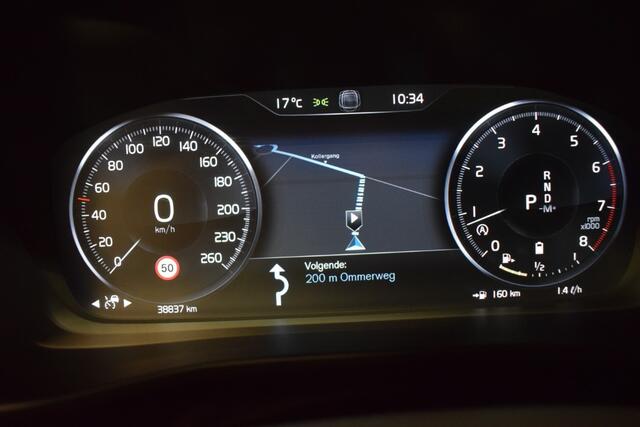 Volvo XC40 2.0 B4 198pk AUT8 R-Design Adapt. Cruise/ Camera/ Stoelverwarming/