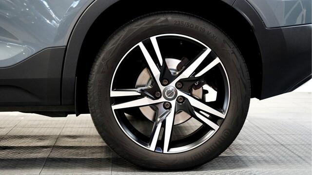 Volvo XC40 Volvo XC40 1.5 T5 Recharge 193kW/262pk DKG7 R-Design BI-TONE + PILOT ASSIST + KEYLESS ENTRY&GO + FULL LED HIGH BEAM + ADAPT.CRUISE + BLIS + LEER/ALCANTARA + STOEL-STUURVERWARMING + LANE ASSIST + CAMERA + PARKSENSOREN V&A + 19" LM-VELGEN!!