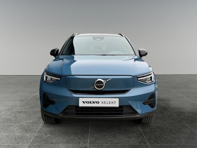 Volvo XC40 Single Motor Extended Range Plus 82 kWh | Apple Carplay & Android Auto | Keyless Entree | Stuur/Stoel verwarming |