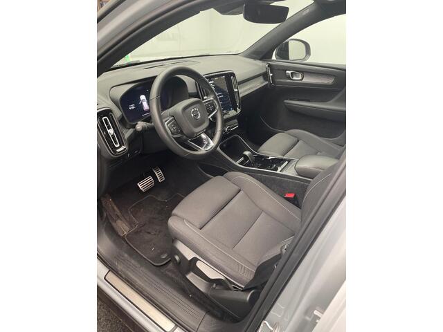 Volvo XC40 Recharge Core | 1e Eigenaar | Navigatie | Cruise Control | Stoel/-Stuurverwarming | Achteruijcamera | Climate Control | Getint Glas | Zitverlenging