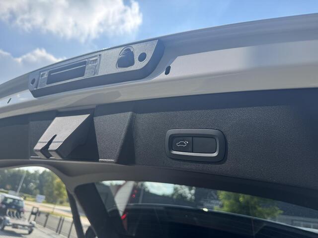 Volvo XC40 2.0 T4 AWD R-Design LED|ACC|cam|h&K sound