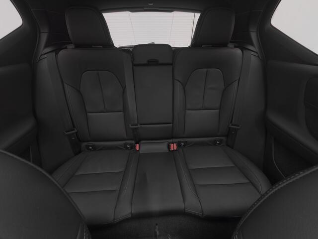 Volvo XC40 Recharge P8 AWD R-Design | PANO | 360° | ADAPTIVE | H&K | STOEL- EN STUURVERW. | TREKHAAK