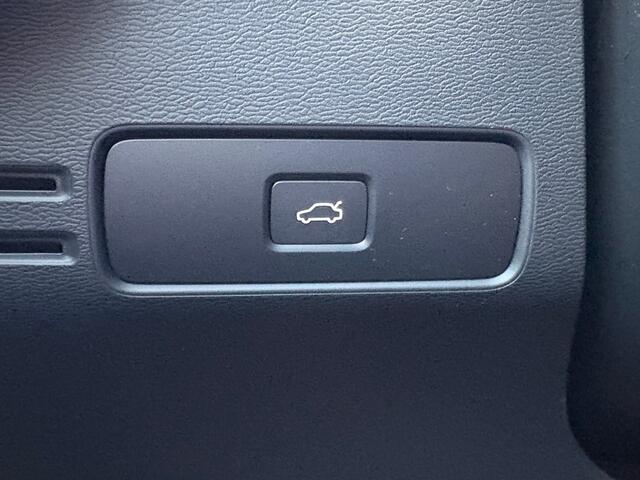 Volvo XC40 Single MOTOR EXTENDED RANGE PLUS 82KWH NIEUW 7JAAR GARANTIE CAMERA NAVI CARPLAY