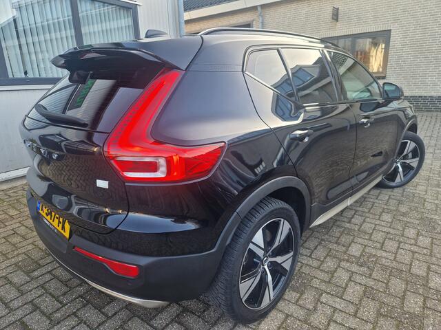 Volvo XC40 Recharge P8 AWD R-Design PACK LOUNGE 360 | Pano | Harman Kardon