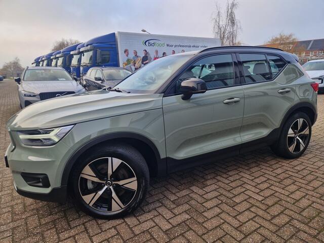 Volvo XC40 Recharge P8 AWD R-Design Park Assist Pack
