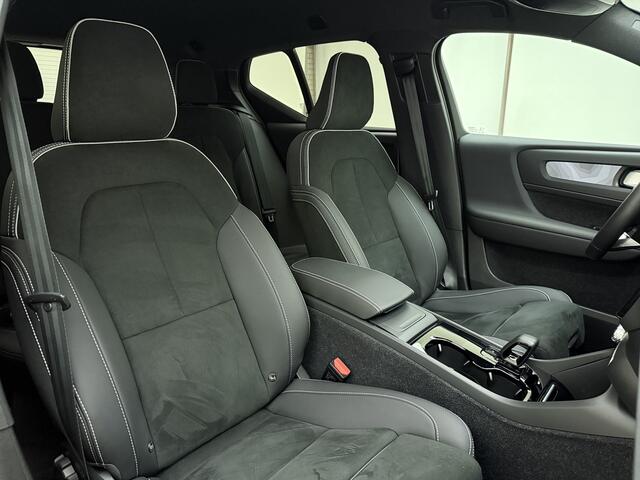 Volvo XC40 Twin 408pk Plus / Nubuck / Getint glas / Trekhaak / All Season / PDC + Camera / Stoel + Stuurw. Verwarming / Keyless / El. Achterklep / Warmtepomp /