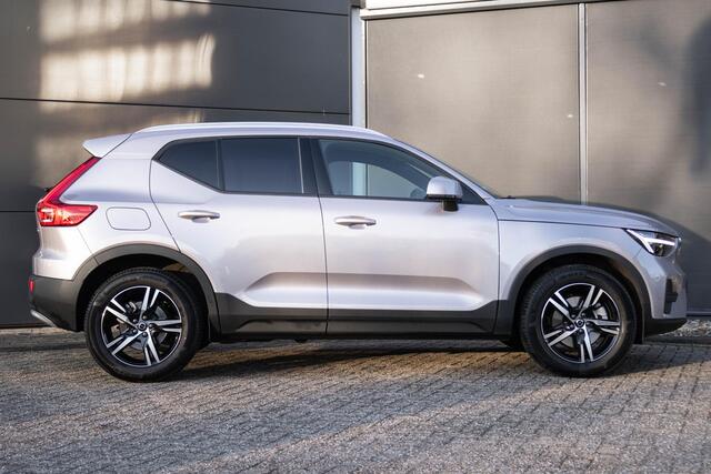 Volvo XC40 B3 Automaat Essential Edition | Verwarmbare voorstoelen | Verwarmbaar stuurwiel | Premium audio by Harman Kardon | 18 inch Lichtmetalen velgen | Alarmklasse 3