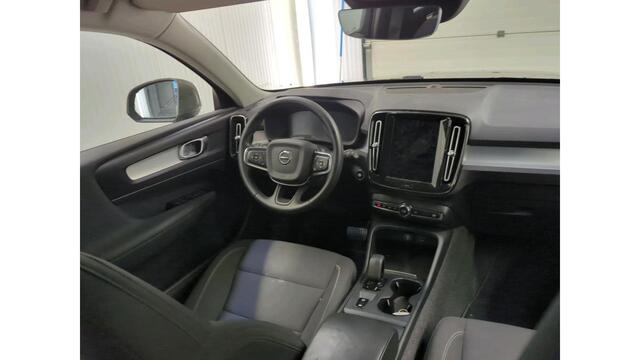 Volvo XC40 1.5 T2 Momentum NL-AUTO | TREKHAAK | STOEL VERWARMING