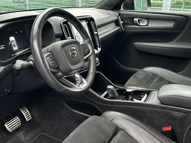 Volvo XC40 Recharge P8 AWD R-Design Panoramadak, Trekhaak semi elektrisch wegklapbaar, Stoelverwarming, Stuurverwarming, Driver assist, BLIS, Adaptive cruise, Harman Kardon Premium audio, Parkeer camera 360Gr.