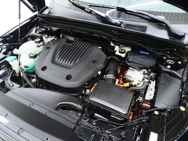 Volvo XC40 1.5 T5 Plug-in hybrid Ultimate Dark | Panoramadak | Harman/Kardon | Pilot Assist | Camera | BLIS | Keyless | Carplay