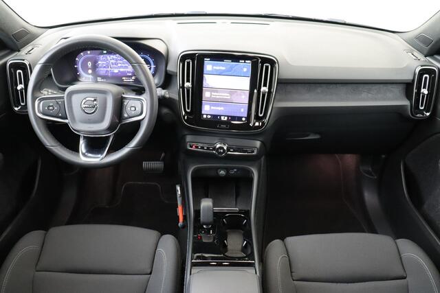 Volvo XC40 RECHARGE CORE 70 kWh -CAMERA|PRIVACY.GLAS|CRUISE|GOOGLE|19"