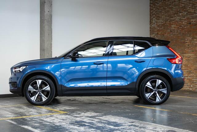 Volvo XC40 Recharge P8 AWD R-Design | 93% SOH | Stoelverwarming | Adaptive Cruise Control | BLIS | Parkeersensoren voor + achter | Parkeercamera | Warmtepomp | Google infotainment | AppleCarplay/AndroidAuto