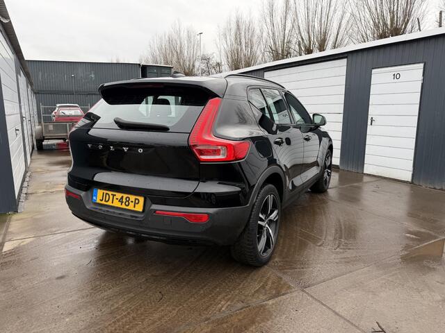 Volvo XC40 1.5 T5 Recharge Business Pro