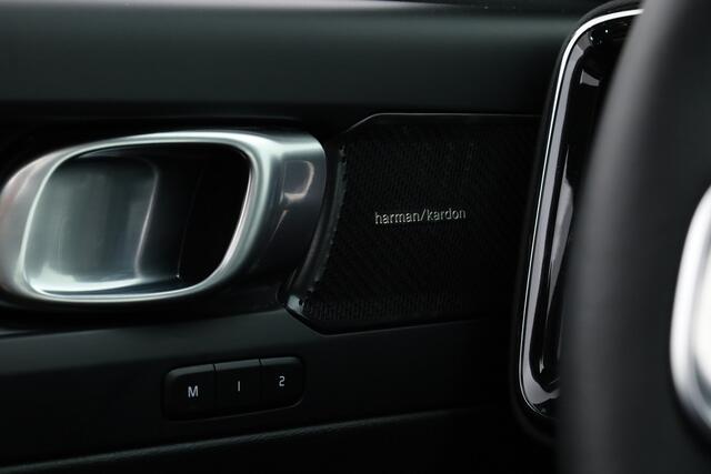 Volvo XC40 1.5 T4 Plug-in hybrid Ultimate Dark | Vapour Grey | Pano | Dig. Cockpit | Nav+CarPlay | Stuur+Stoelverw. | Harman/Kardon | Leder | Bliss | 360*+PDC | Led | 20'' V