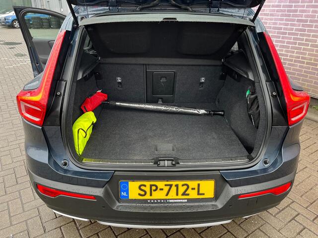 Volvo XC40 1.5 T3 Inscription | Navigatie | Apple Carplay | Android Auto | Trekhaak wegklapbaar | Achteruitrijcamera | Parkeersensoren | Lederen bekleding