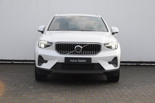 Volvo XC40 T4 211PK Automaat Plug-in hybrid Core Bright / Apple carplay / Parkeersensoren met camera / Stoelverwarming / Elektrische achterklep / Keyless entry / Parkeersensoren met camera