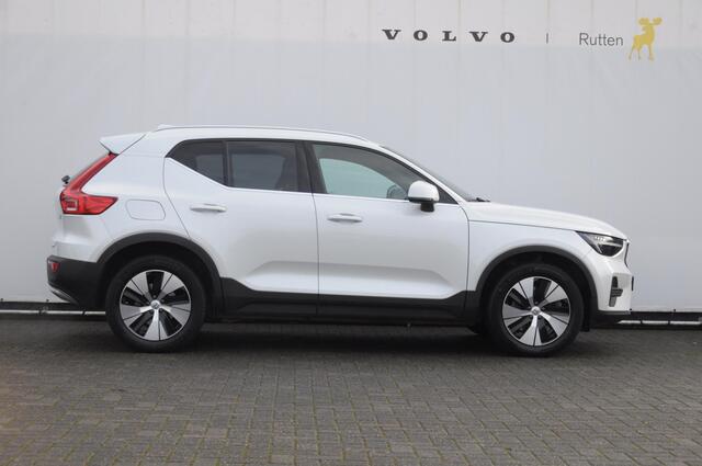 Volvo XC40 T4 211PK Automaat Plug-in hybrid Core Bright / Apple carplay / Parkeersensoren met camera / Stoelverwarming / Elektrische achterklep / Keyless entry / Parkeersensoren met camera