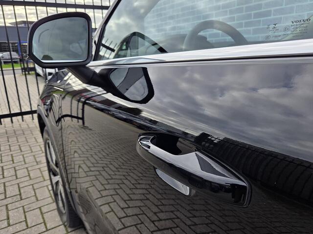 Volvo XC40 T4 Plug in-Hybride Inscription Aut | BLIS | Adaptive Cruise Control | Elektr. verst. stoelen | Stoelverwarming | Leder | 360° camera | All-seasonbanden | Donker glas | Park assist V+A
