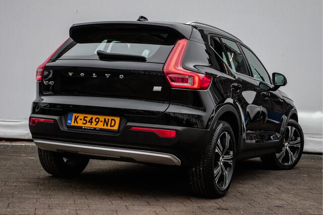 Volvo XC40 1.5 T4 Recharge Inscription Expression Panoramadak/ Stoel-stuurverwarming/ Navigatie/ Carplay/ Pdc v+a/ 19" Lmv