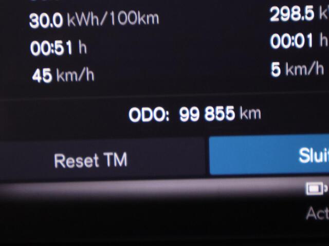 Volvo XC40 Recharge Core | Apple Carplay & AndroidAUTO | Dwarsstangen | Elektrische kofferklep | Camera |