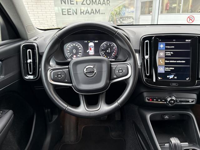Volvo XC40 2.0 T4 Momentum | Elektr. trekhaak | Sensoren V/A | Stoelverw. |