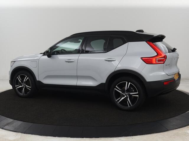 Volvo XC40 1.5 T4 Plug-in hybrid R Design | Leder/Alcantara | Carplay | Navigatie | Parkeerverwarming | Keyless | Cruise control | Parkeerhulp | Climate control | Full LED | PHEV