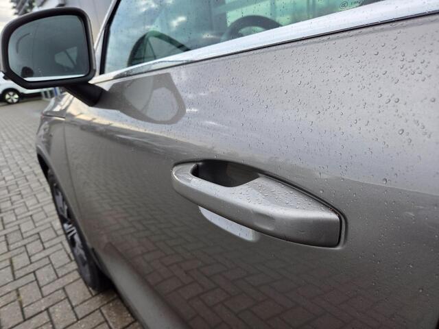 Volvo XC40 2.0 T4 Inscription | Harman Kardon Audio | Schuif-/Kanteldak | Keyless | Stoelverwaming | BLIS | Parkeersensoren V+A |