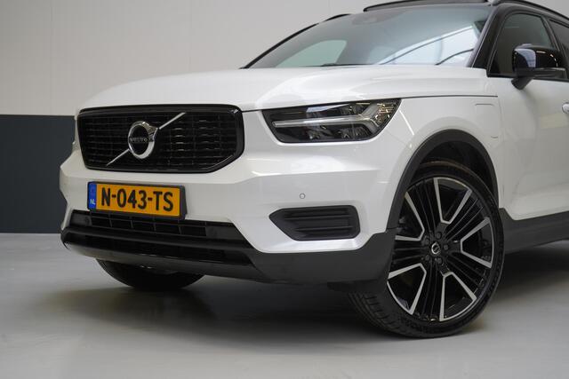 Volvo XC40 1.5 T4 Recharge R-Design | Leder | Panoramadak | Trekhaak | Camera | Lm velgen
