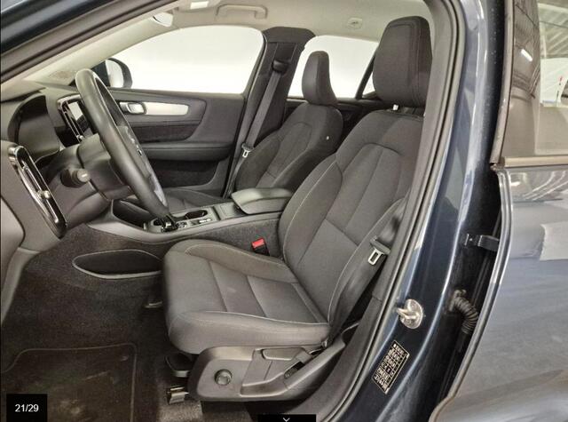 Volvo XC40 1.5 T2 Momentum Business | Stoel/stuurverwarming | adaptieve cruise | Standkachel | Volvo on Call | Keyless entry/start | Pilot assist | Apple carplay/android auto | DAB+|