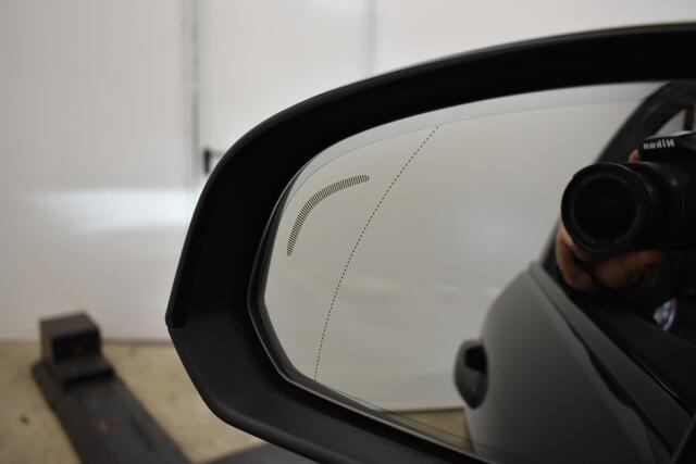 Volvo XC40 Recharge P8 AWD R-Design 408PK Warmtepomp SOH 95% Vol Leder 360ºCamera Virtual